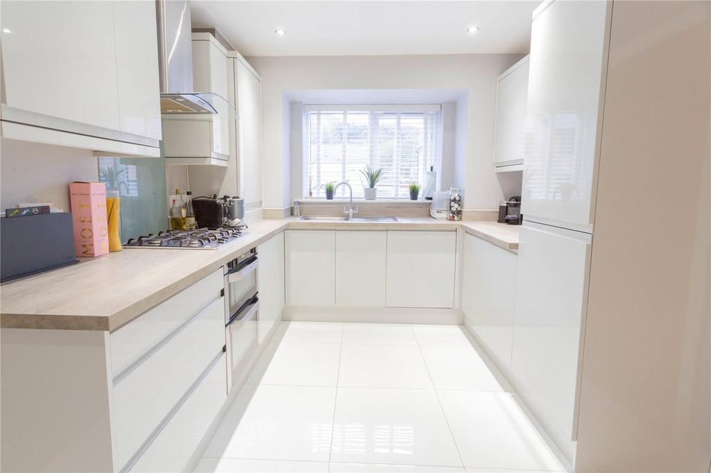 Fitted Kitchen: