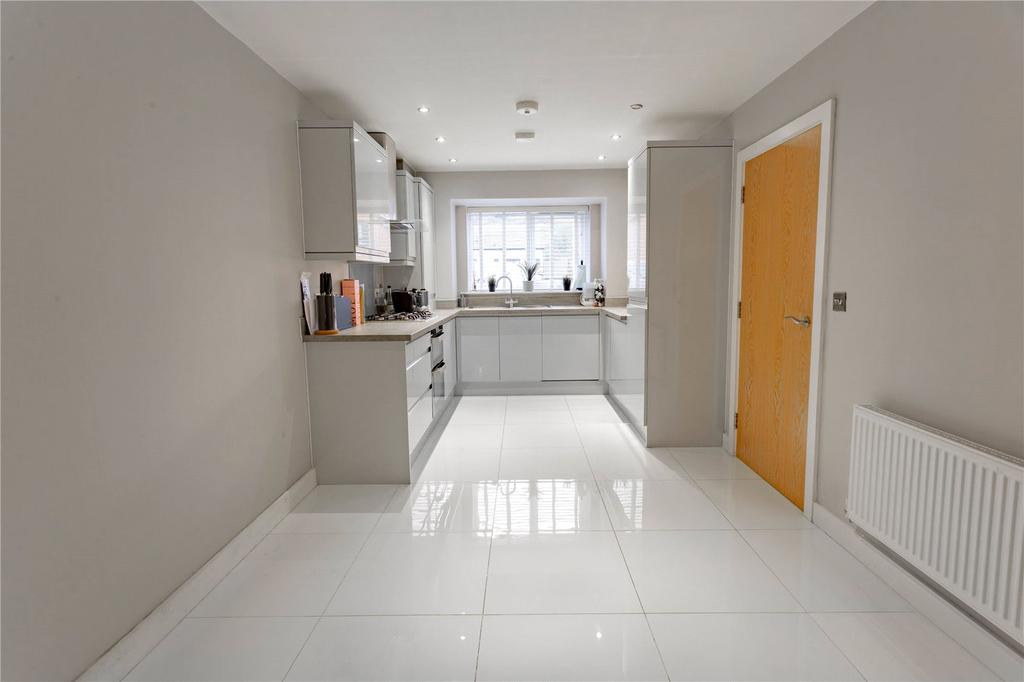 Kitchen: