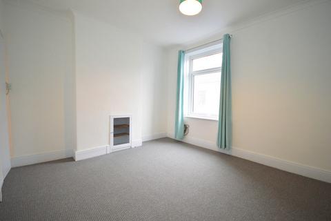 3 bedroom terraced house to rent, Mount Street, Eccleshill, Bradford, BD2