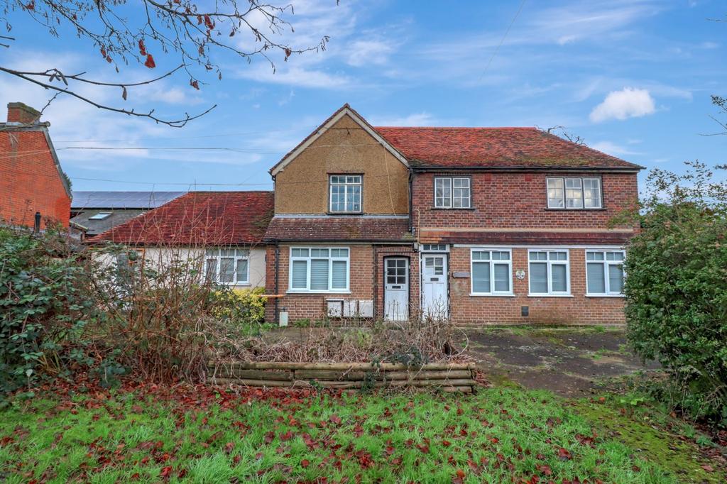 Langley Hill, Kings Langley, Herts, WD4 4 bed detached house for sale