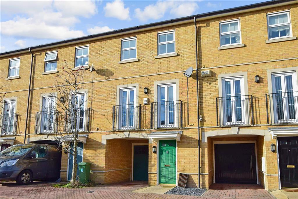 Downland Walk, Walderslade, Chatham, Kent 3 bed townhouse £300,000