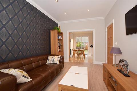 15 Byron Avenue, Sutton, SM1 3RA