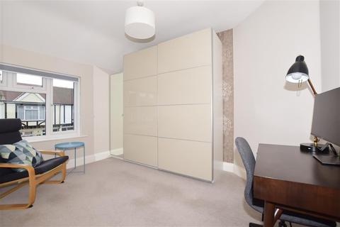15 Byron Avenue, Sutton, SM1 3RA