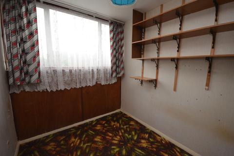 38 Gavestone Road, London, SE12 9BP