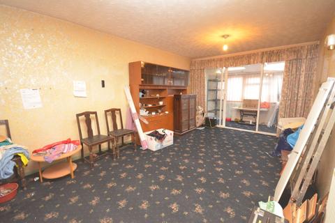38 Gavestone Road, London, SE12 9BP