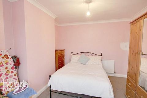 26 Fawn Road, London, E13 9BL