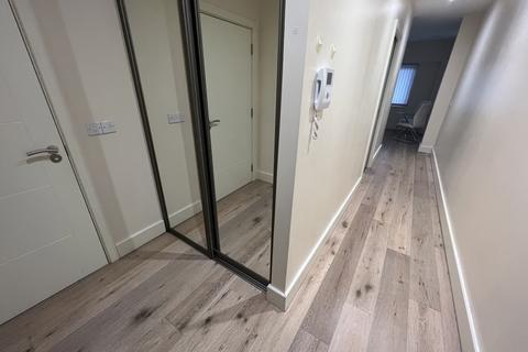 undefined, Mondial Way, Hayes, Middlesex, UB3