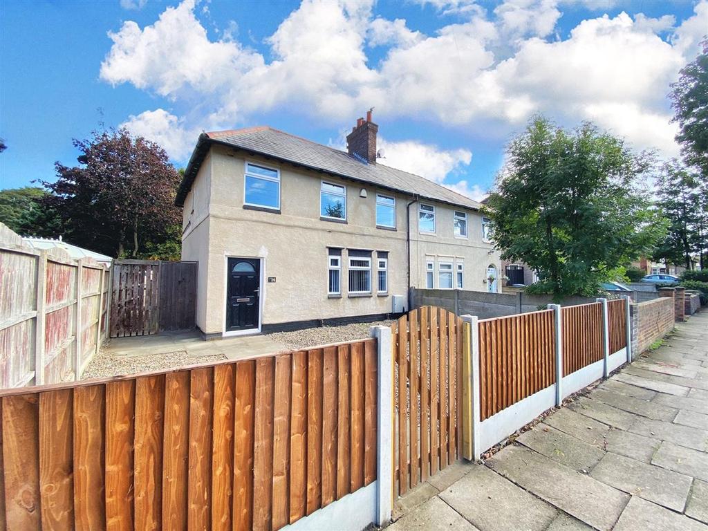 Lisburn Lane, Tuebrook, Liverpool 3 bed townhouse £695 pcm (£160 pw)