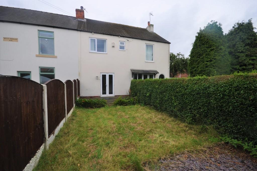 West Street, Thorne, Doncaster, DN8 2 bed terraced house £125,000