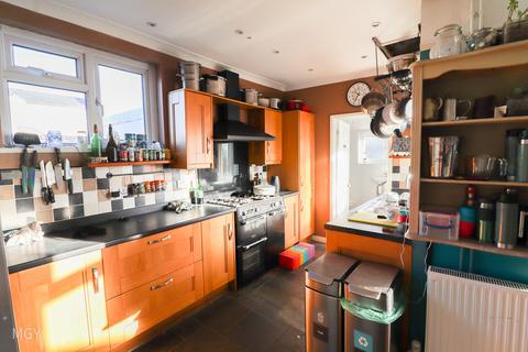 230 Caerphilly Road, Cardiff, CF14 4NR