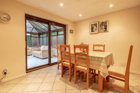 10 Gillows Croft, Shirley, Solihull, B90 4UH