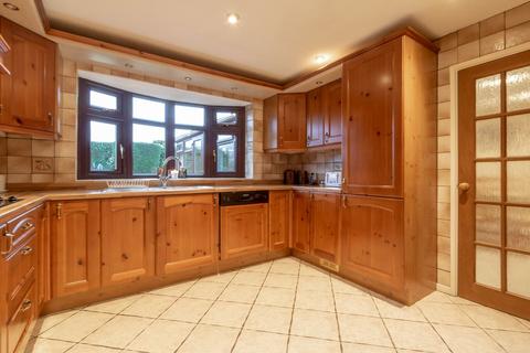 10 Gillows Croft, Shirley, Solihull, B90 4UH