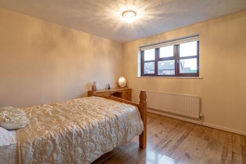 10 Gillows Croft, Shirley, Solihull, B90 4UH