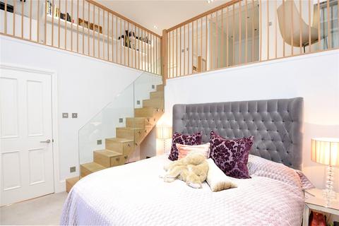 2 bedroom flat to rent, Queens Gate, South Kensington, London
