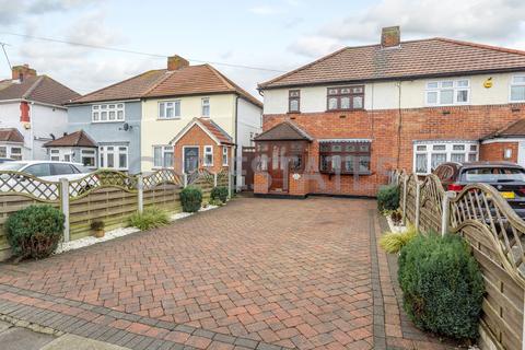 19 Heaton Way, Romford, RM3 7HA