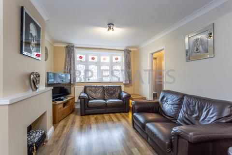 19 Heaton Way, Romford, RM3 7HA