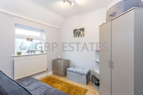 19 Heaton Way, Romford, RM3 7HA