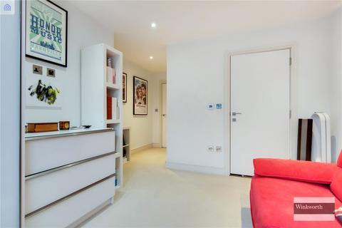 Flat 1, 15 Rampart Street, London, E1 2LA