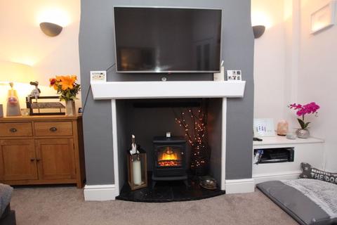 13 Bevis Green, Bury, BL9 6RQ