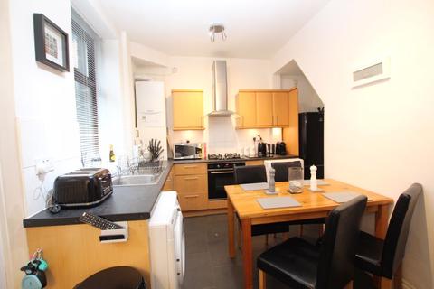 13 Bevis Green, Bury, BL9 6RQ