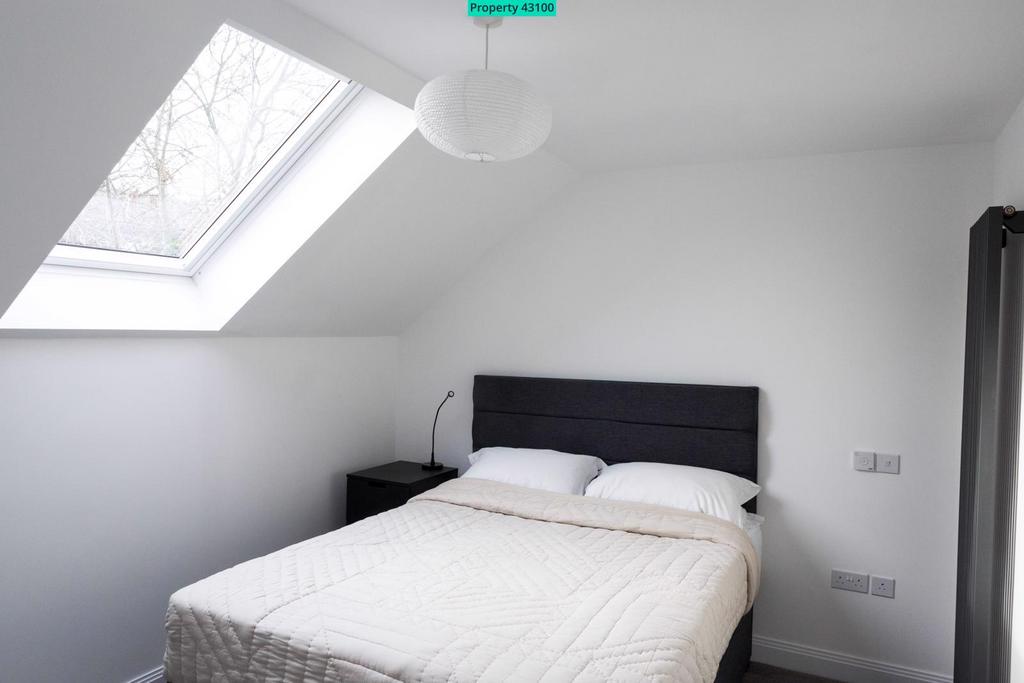 Top Floor Rear Bedro