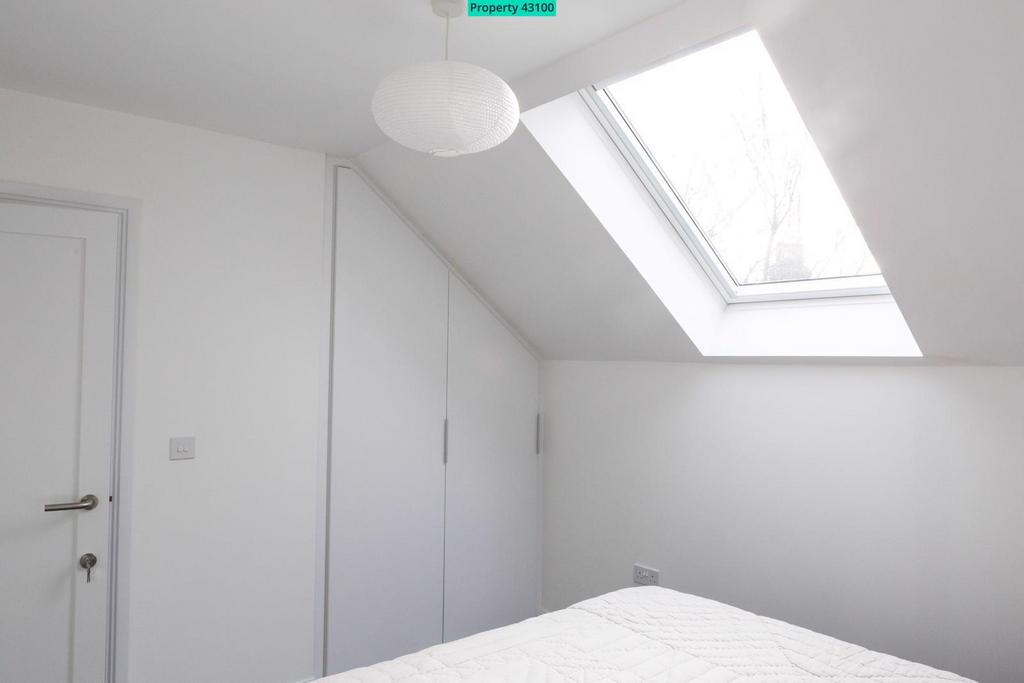 Top Floor Rear Bedro