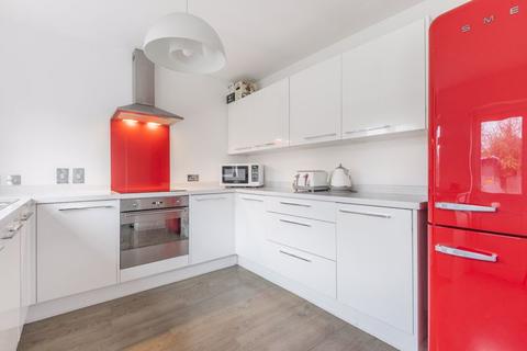 31 Oaks Way, Carshalton, SM5 4NQ