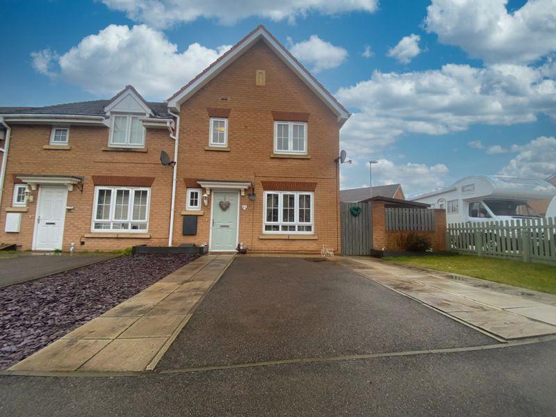 Sunningdale Way, Gainsborough 3 bed terraced house £135,000
