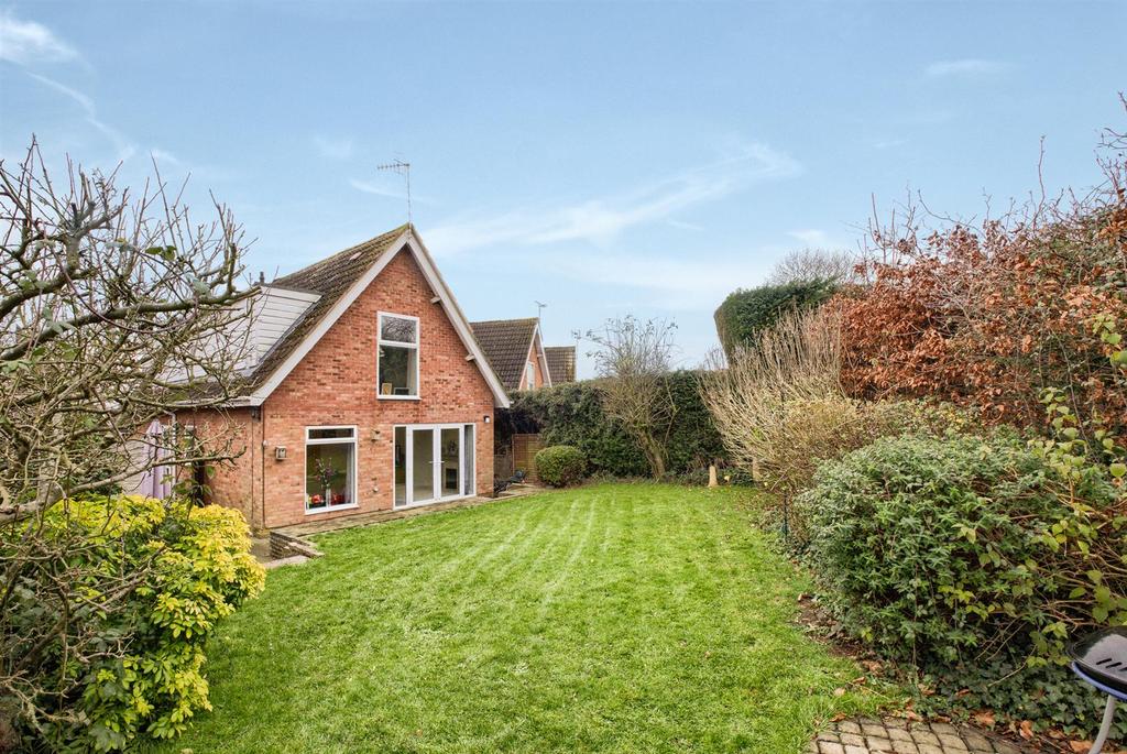 Fairways, Pershore 3 bed detached house £315,000
