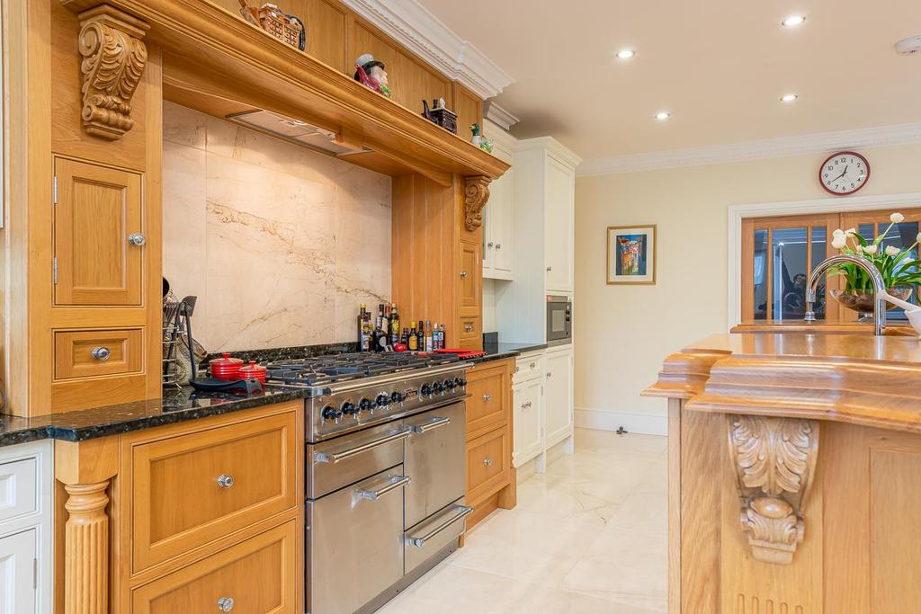 Kitchen/family room