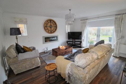 63 Cheyne Garth, Hornsea, HU18 1BF