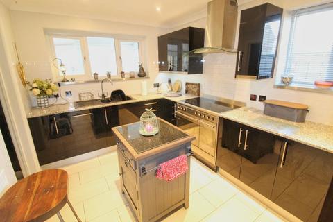 63 Cheyne Garth, Hornsea, HU18 1BF