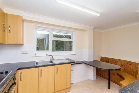 5 School Close, Shobrooke, Crediton, EX17 1AX