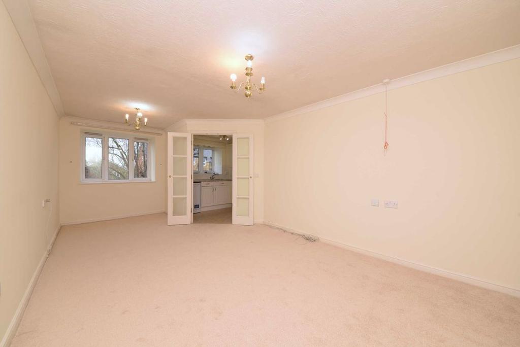 Bedford Road, East Finchley, London, N2 2 bed retirement property £