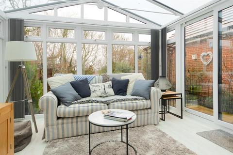 12 Bridger Close, Felpham, Bognor Regis, PO22 8FT