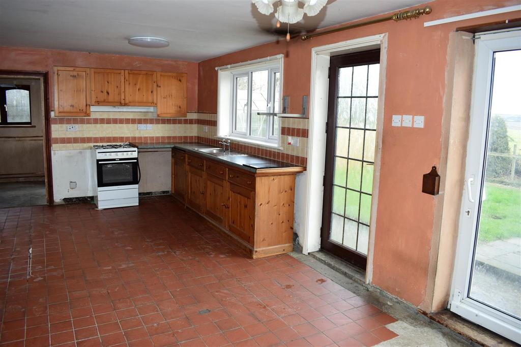 Dining kitchen