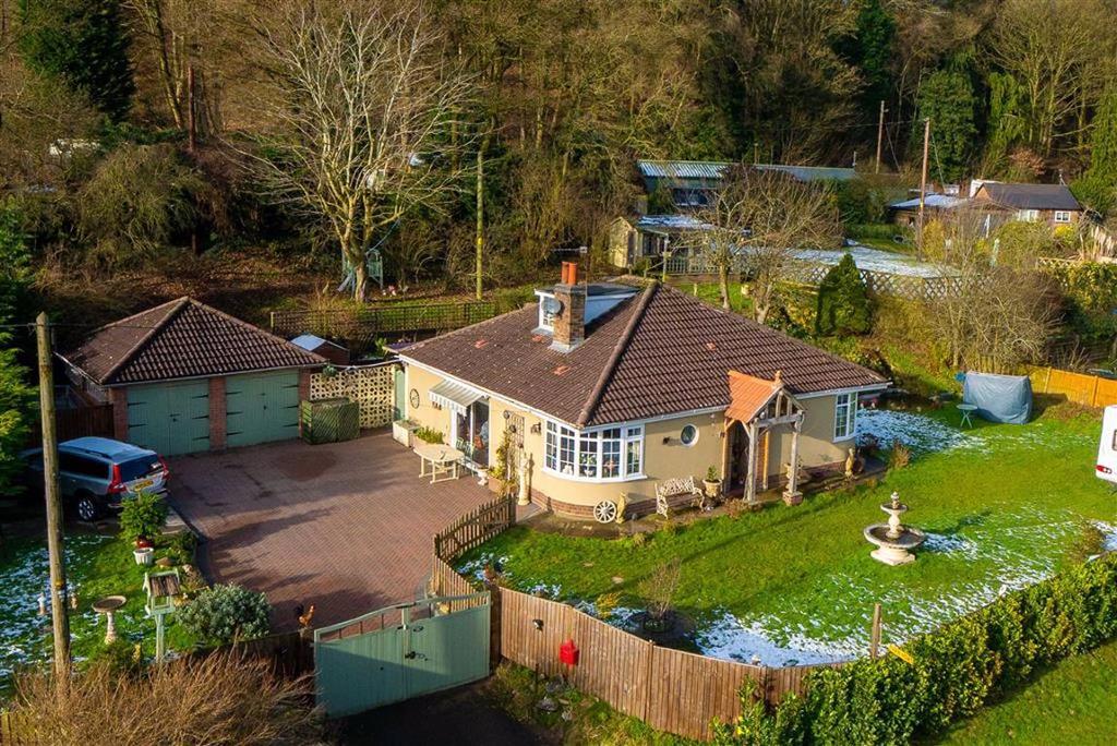 Lee Brockhurst, SY4 3 bed bungalow £275,000