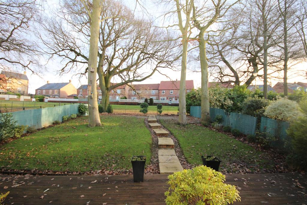 The Stables, Wynyard 4 bed semidetached house £295,000