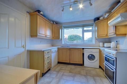 8 Burnside, East Boldon, NE36 0LS