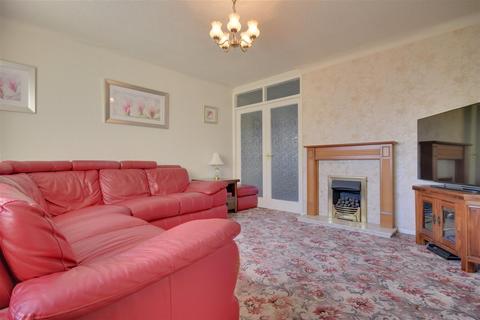 8 Burnside, East Boldon, NE36 0LS