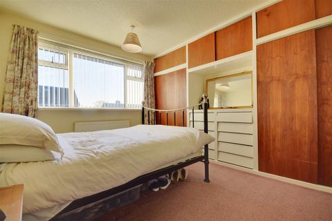 8 Burnside, East Boldon, NE36 0LS