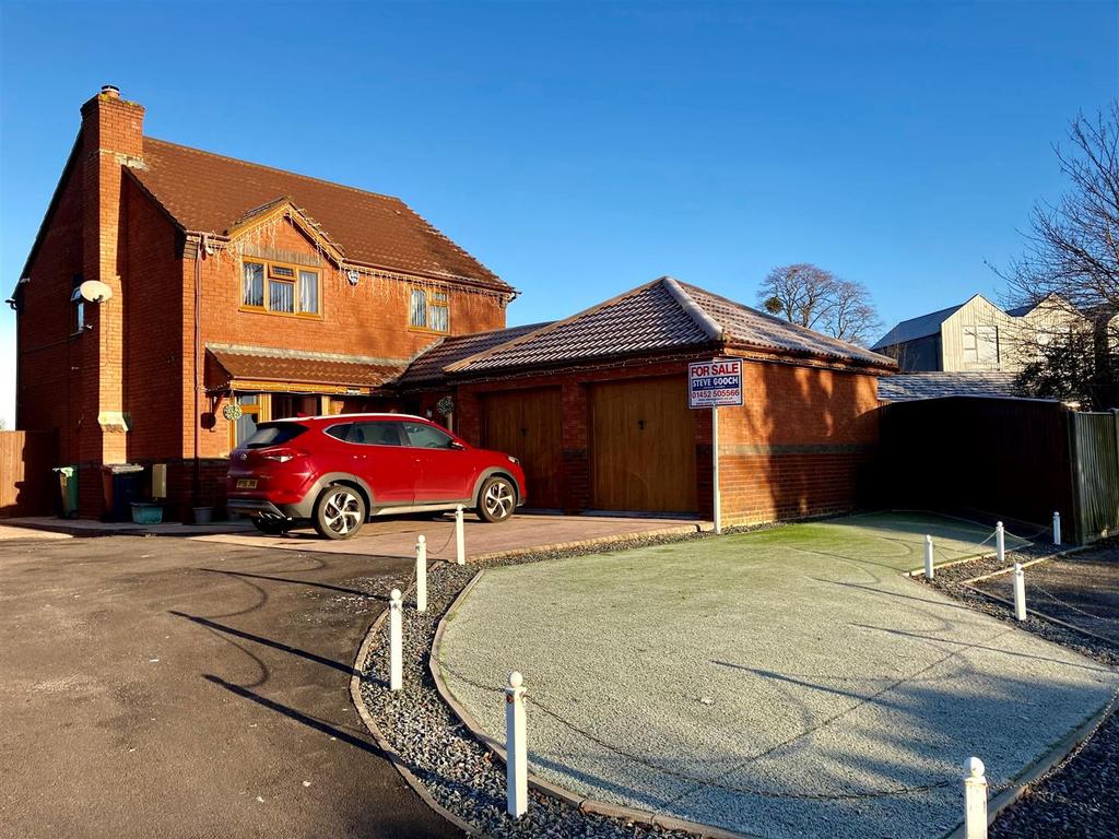 Grange Road, Tuffley, Gloucester 4 bed detached house £425,000
