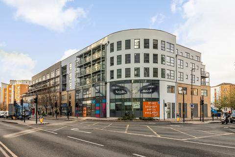 3 bedroom apartment to rent, Meridian Point, Creek Road, London, SE8