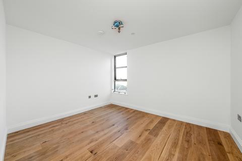 3 bedroom apartment to rent, Meridian Point, Creek Road, London, SE8