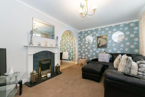 68 Asket Drive, Leeds, LS14 1HU