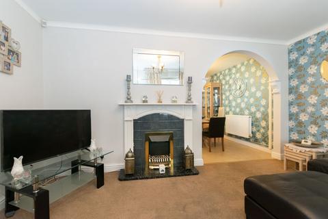 68 Asket Drive, Leeds, LS14 1HU
