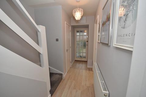 4 Village Close, London, E4 9HT