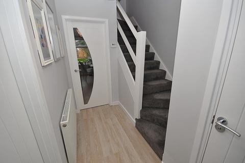 4 Village Close, London, E4 9HT
