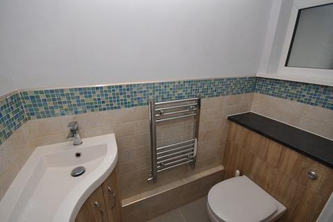 4 Village Close, London, E4 9HT