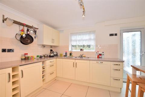 112 Queens Road, North Weald, Epping, CM16 6JG